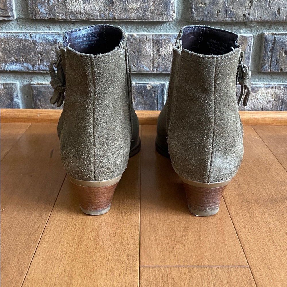 Cole Hann Olive Ankle Boots Size 7.5 - Picture 6 of 11